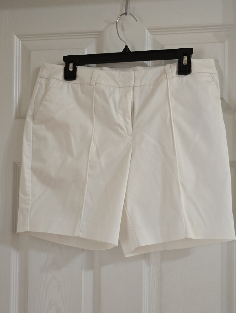 Worthington White Pleated Bermuda Shorts